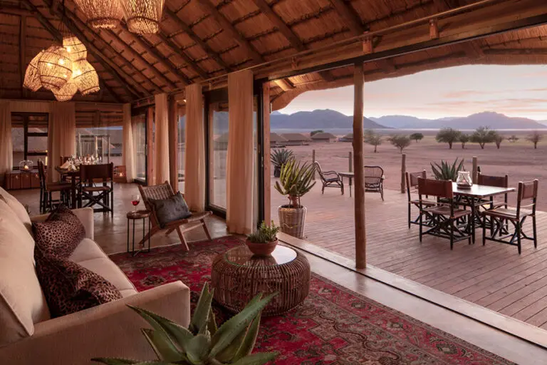 4Kwessi Dunes Main area and deck