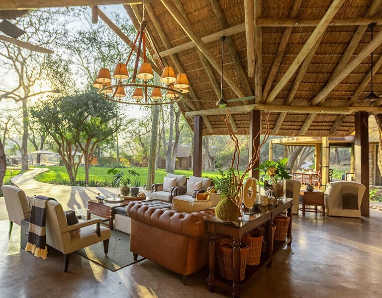 Dulini Moya Main Lounge 1