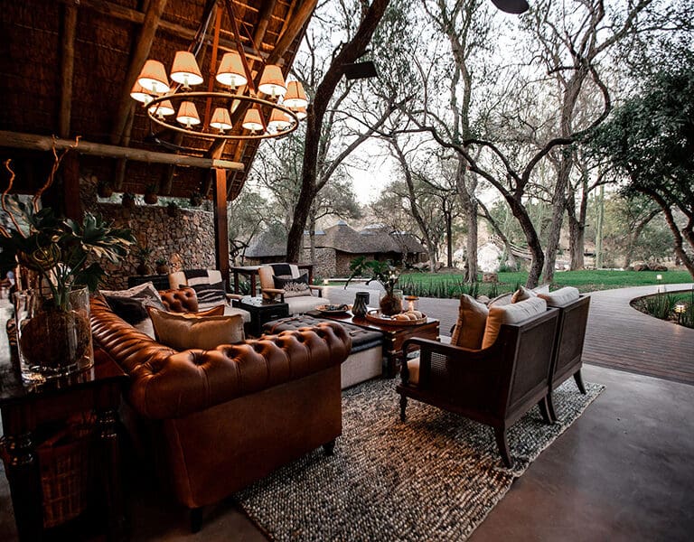 Dulini Moya Main Lounge 2
