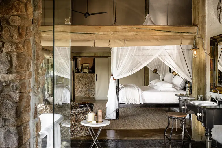 SingitaEbonyLodge UpperLevelBedroom LuxuryRoom