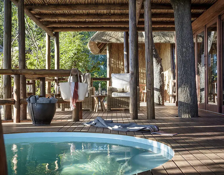 Sanctuary chiefs camp lux suite plunge pool1