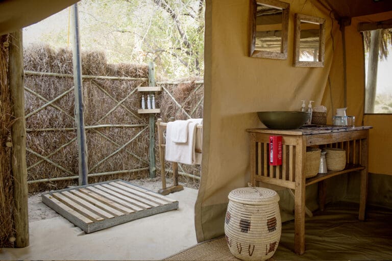 Kigelia camp bathroom1