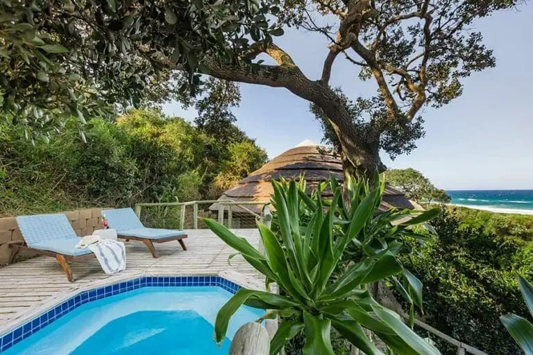 Thonga Deluxe Ocean View pool deck