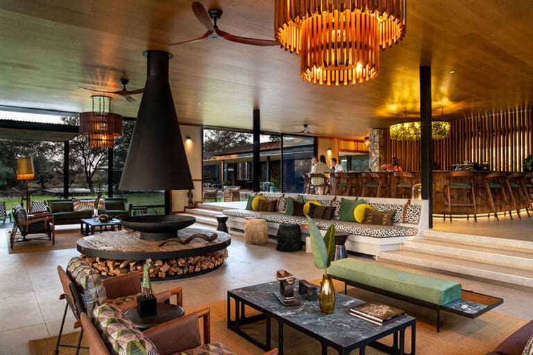 Tanda Tula Safari Camp Bar Area