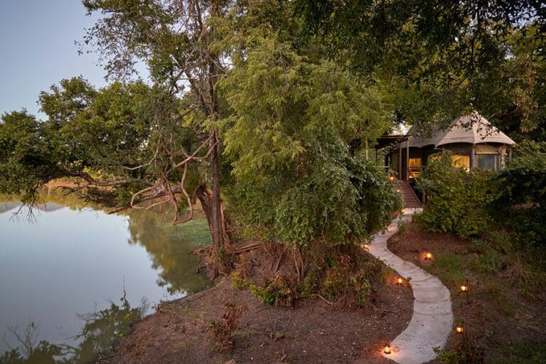 Chindeni Bushcamp chalet exterior 1
