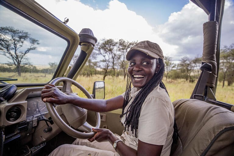 Dunia Female guide Zawadi