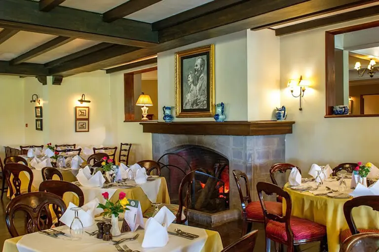 LakeDulutiSerenaHotel Dining Lunch