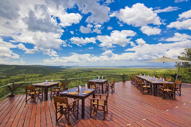 Mbali Mbali Soroi Serengeti dining deck