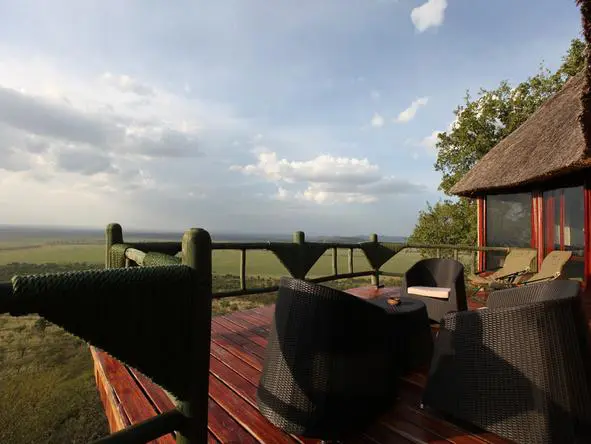 Soroi Serengeti Lodge viewing deck