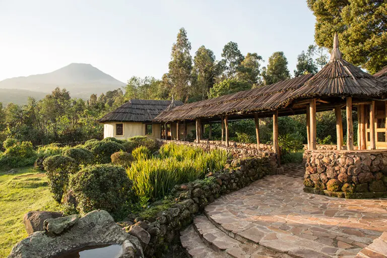 19 Mount Gahinga Lodge Main Lodge Area RF DSC 1030 copie 1