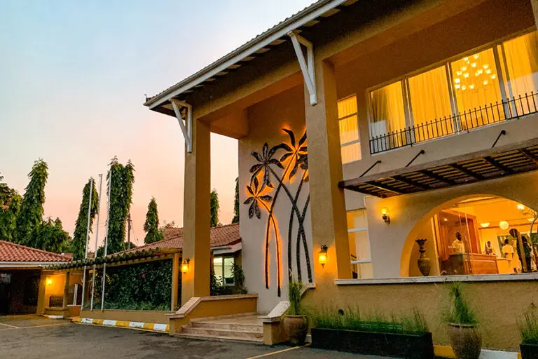 Hotel No.5 Exterior