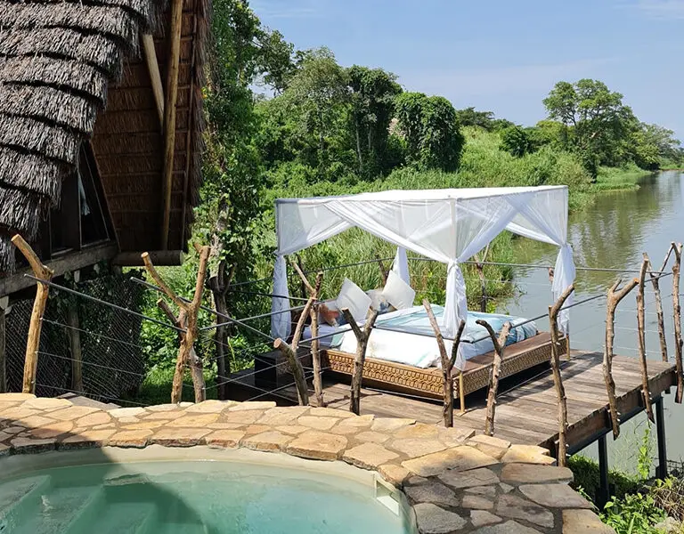 Nile Safari Lodge Murchison Falls Uganda Mwezi signature banda w plunge pool daybed