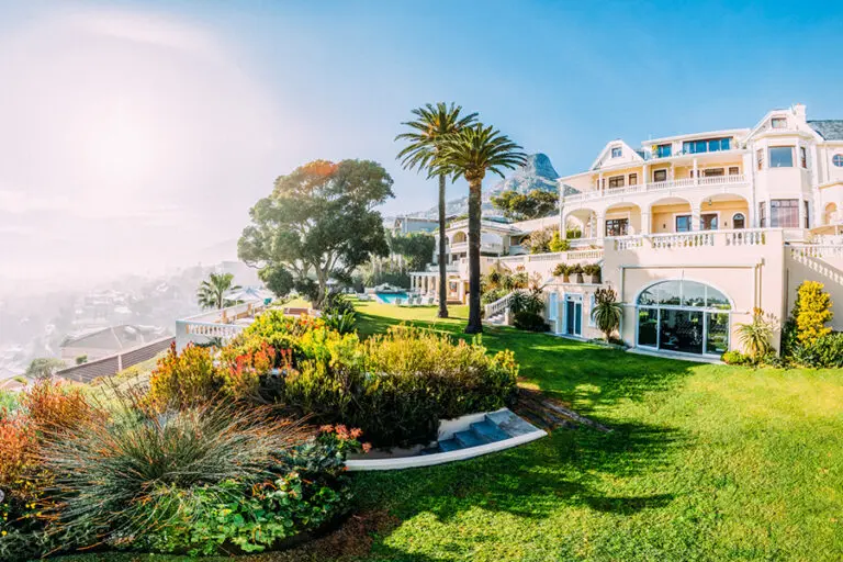 Ellerman house garden with lions head3