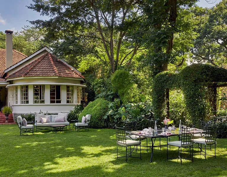 Legendary Lodge garden dining