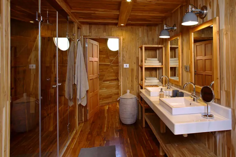 TheHighlandsNgorongoro Bathroom LuxuryRoom