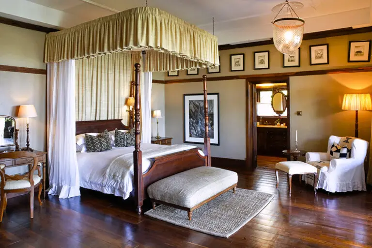 SingitaSasakwaLodge UpperLevelBedroom LuxuryRoom