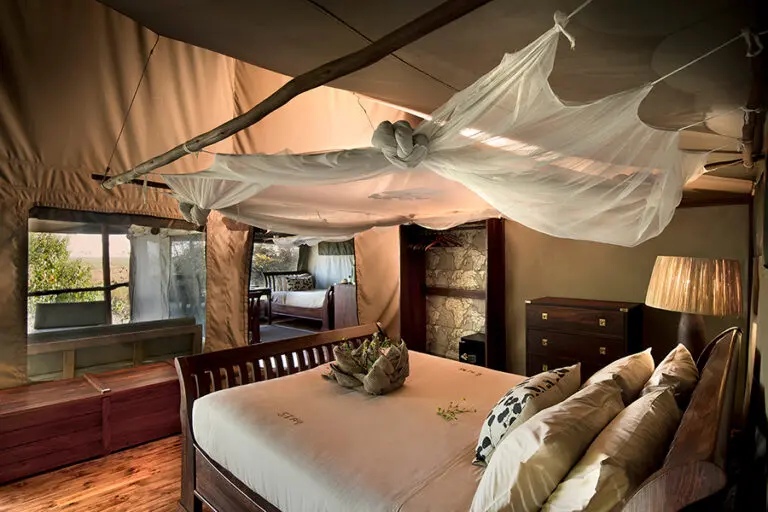 LinyantiEbony UpperLevelBedroom LuxuryRoom