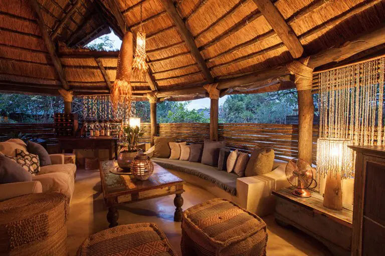 Sindabezi Island Lodge Main Lounge