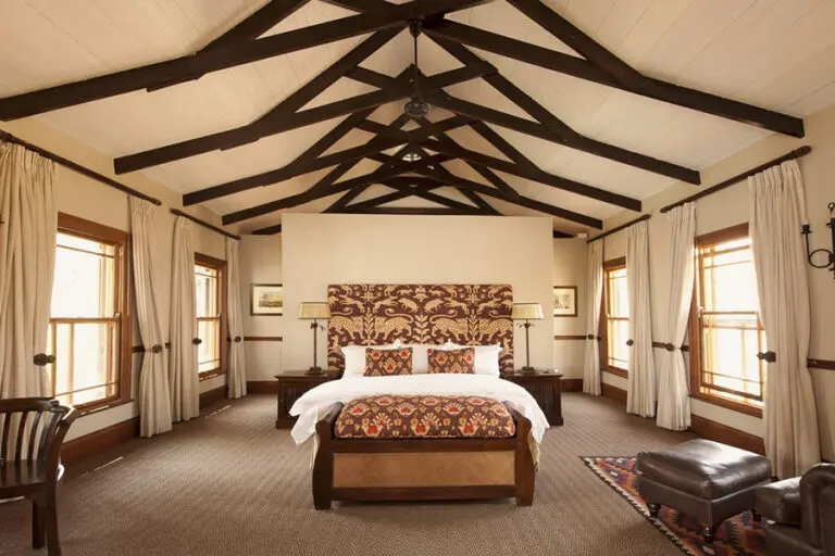BainesRiverCamp UpperLevelBedroom