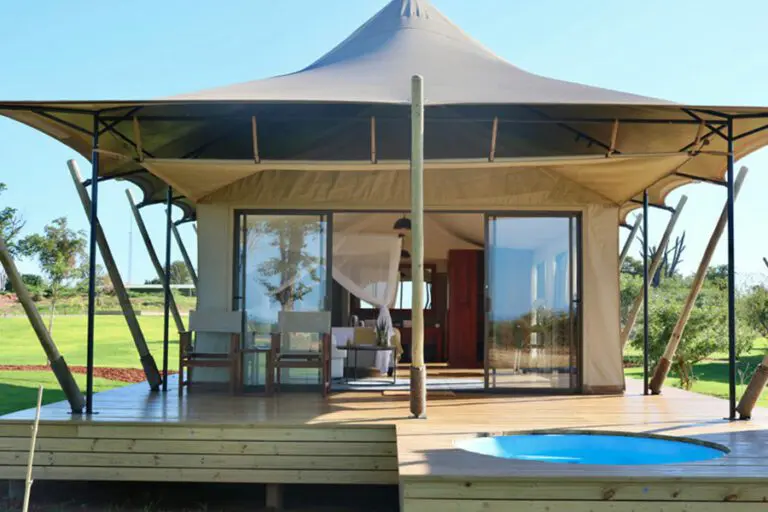 Lake View Suite deck plunge pool zoom
